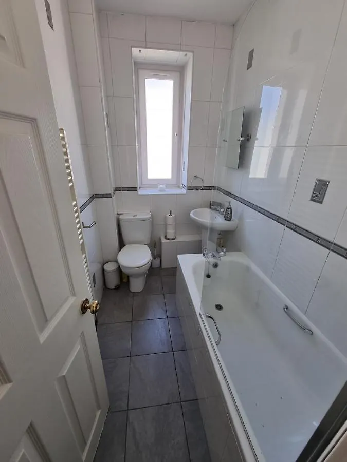 Bespoke Tours Scotland Accommodation @ Morrison Street Edinburgh