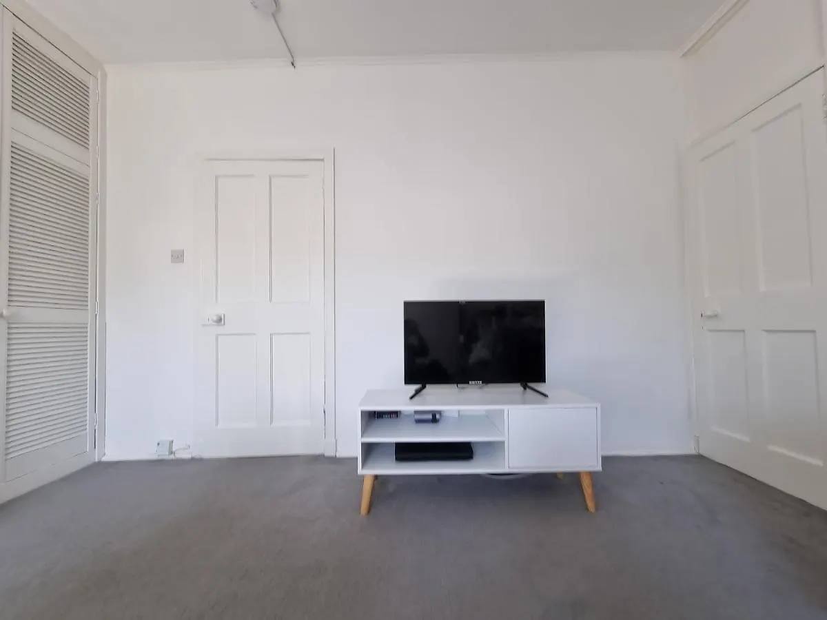Bespoke Tours Scotland Accommodation @ Morrison Street Edinburgh Apartment