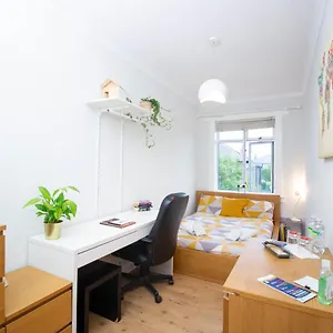 Lele's Flat - 15 Minutes To Airport & Centre Edinburgh